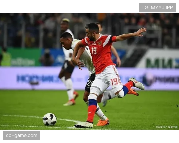 荷兰队欧预赛表现稳健,展现出强劲实力与未来竞争力。 荷兰队欧预赛表现稳健,展现出强劲实力与未来竞争力。