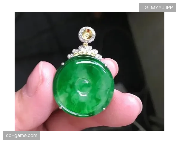 管晨辰居然舍得花大钱买奢侈品？这生活细节真让人怀疑他是不是隐藏的富二代？